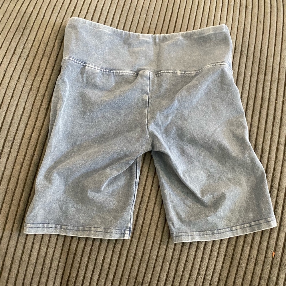 TNA WASHED OUT BLACK BIKER SHORTS - Picture 4 of 4